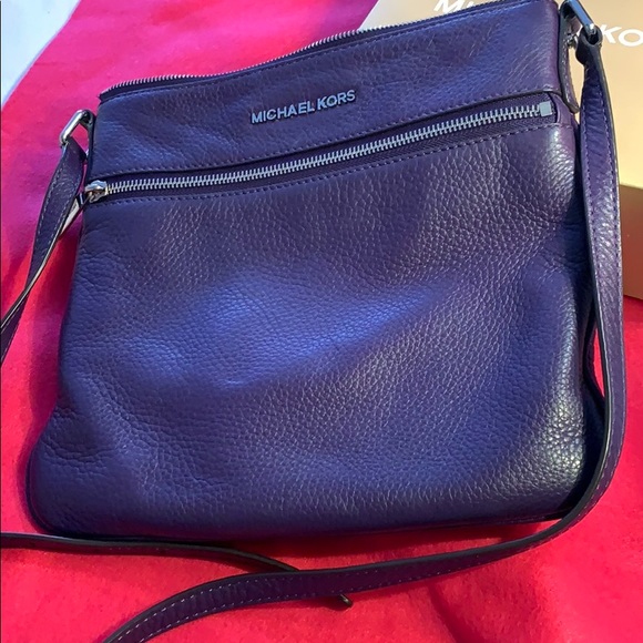 MICHAEL Michael Kors Handbags - Purple leather Michael Kors adjustable crossbody,